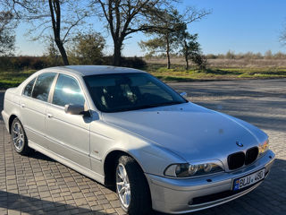 BMW 5 Series foto 6