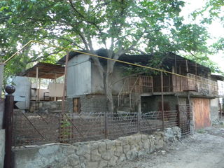 Дача Вадул луй Водэ-Кошерница 100м 8 сот. газ, вода, эл. Можно зимовать. 10 мин до  8500 ев