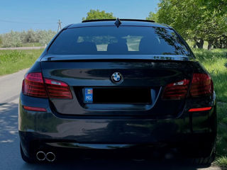 BMW 5 Series foto 2