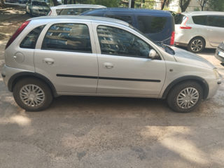 Opel Corsa foto 1