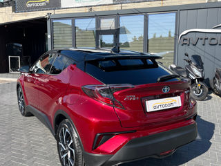 Toyota C-HR foto 3