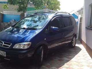 Opel Zafira foto 4