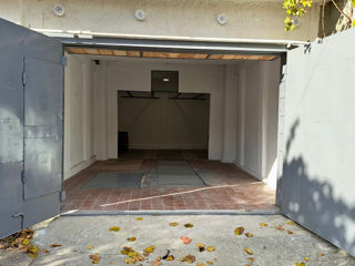 Garaj / Depozit *două mașini* Valea Trandafirilor (CCG 42), refăcut complet foto 2