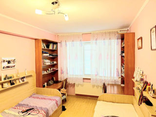 Apartament cu 2 camere, 88 m², Buiucani, Chișinău foto 9