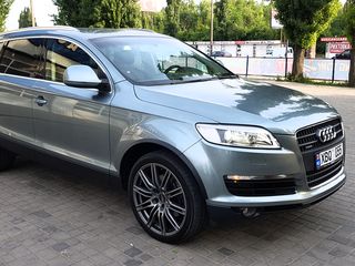 Audi Q7 foto 2