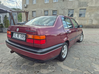 Volkswagen Vento foto 5