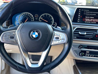 BMW 7 Series foto 8