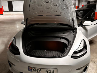 Tesla Model 3 foto 8