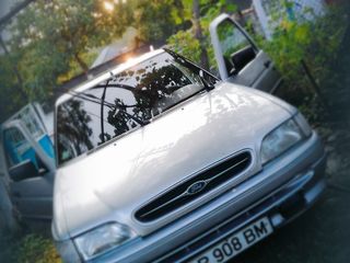 Ford Orion foto 4