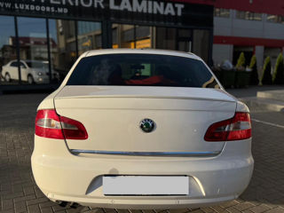 Skoda Superb foto 3