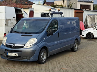 Opel Vivaro foto 2