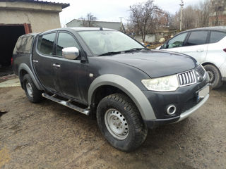 Mitsubishi L200 picap foto 3