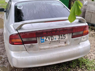 Subaru Legacy foto 2