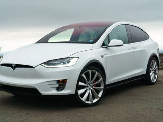 Tesla Model X foto 3