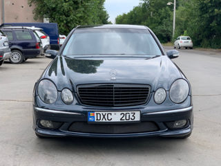 Mercedes E-Class foto 2