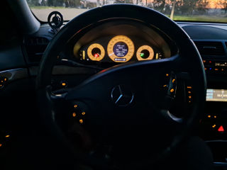 Mercedes E-Class foto 2