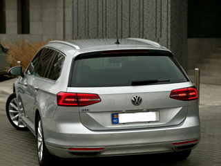 Volkswagen Passat foto 2