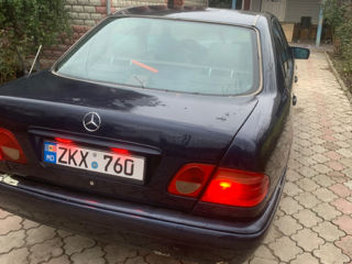 Mercedes E-Class foto 5