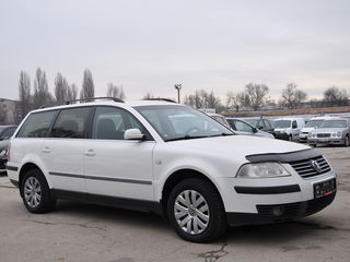 Volkswagen Passat foto 3