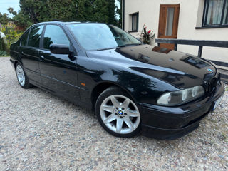 BMW 5 Series foto 5