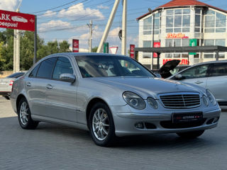 Mercedes E-Class foto 2