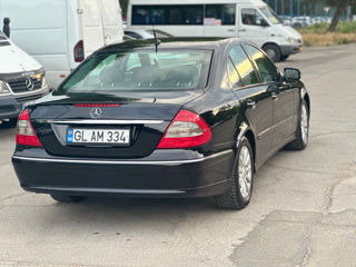 Mercedes E-Class foto 2