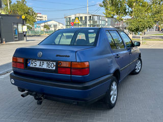 Volkswagen Vento foto 6