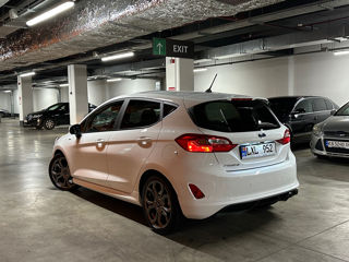 Ford Fiesta foto 11