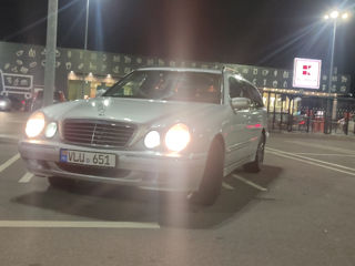 Mercedes E-Class foto 7