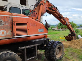 Se vinde excavator