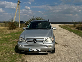 Mercedes M-Class foto 2