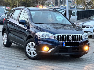 Suzuki S-Cross foto 1