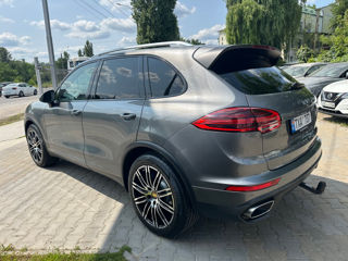 Porsche Cayenne фото 1
