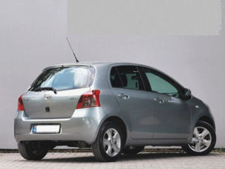 Toyota Yaris foto 1