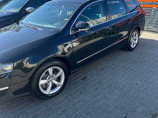 Volkswagen Passat foto 4