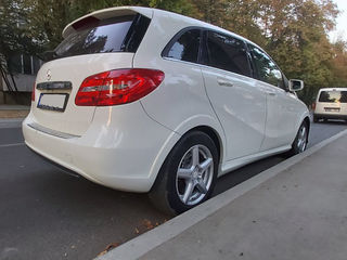 Mercedes B-Class foto 3