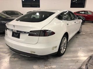 Tesla Model S foto 5