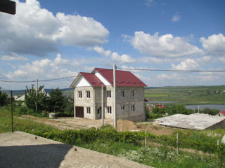 Casa de vinzare pe 6 ari data in exploatare in satul Nimoreni