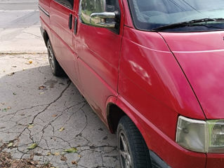 Volkswagen Caravelle foto 1