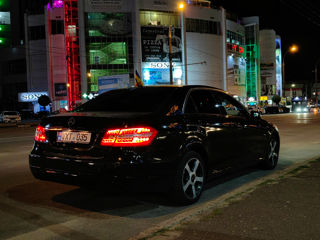 Mercedes E-Class foto 2