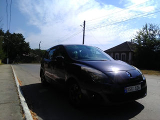 Renault Grand Scenic foto 6