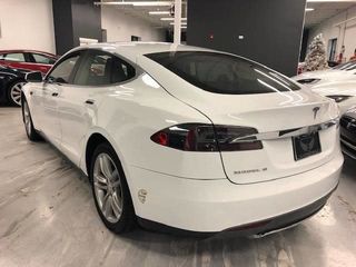 Tesla Model S foto 4