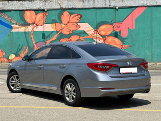 Hyundai Sonata foto 4