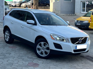 Volvo XC60 foto 1