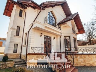 Chirie casă, Centru, 4 camere, 3300 euro! foto 1