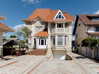 Spre vânzare casă în 2 nivele 350 mp + 6 ari, la Poșta Veche! foto 1