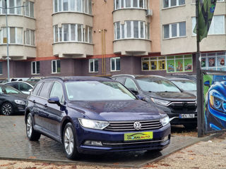 Volkswagen Passat foto 3