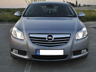 Opel Insignia foto 2