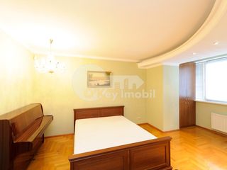 Zonă de parc ! Apartament de lux, încălzire autonomă, 170 mp, Centru, 800  € ! foto 5