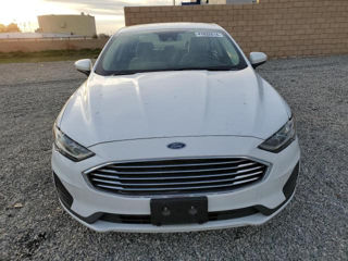 Ford Fusion foto 2